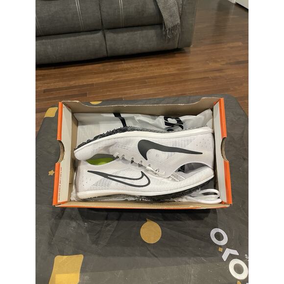 New Men’s 9.5 Nike Zoom Mamba 6 Athletics Distance Spikes DR2733-100 - Picture 2 of 8